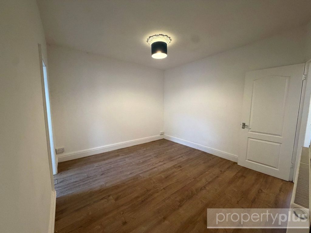 Property photo 3 of 12 Picture No. 20