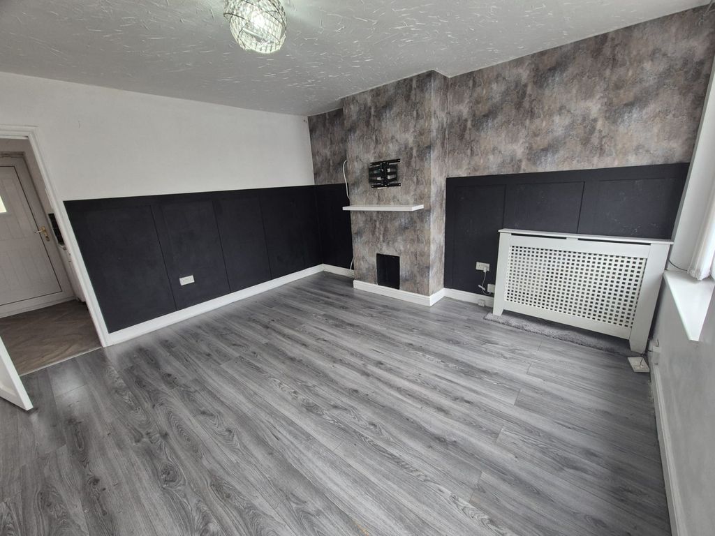 Property photo 2 of 11 Gallery