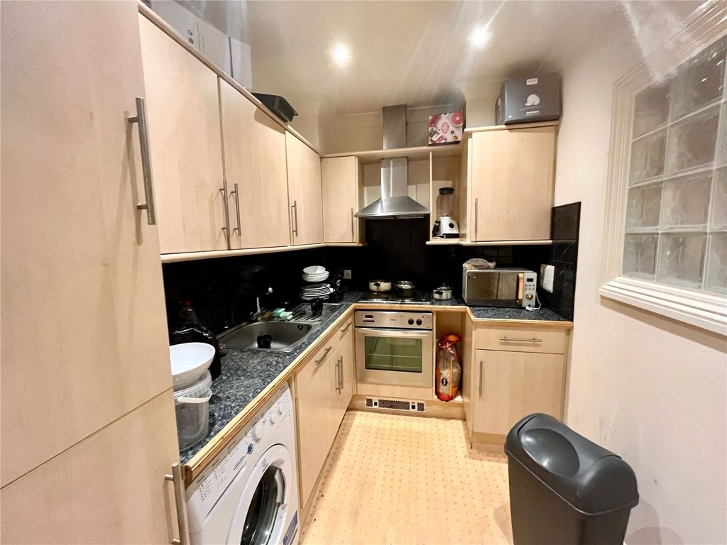 Property photo 3 of 5 Picture No. 09