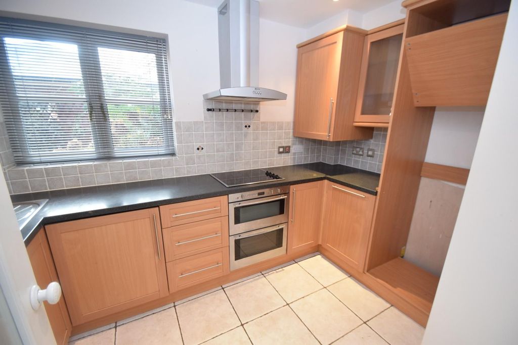 Property photo 3 of 8 16E Grassington Mews Kitchen.Jpg