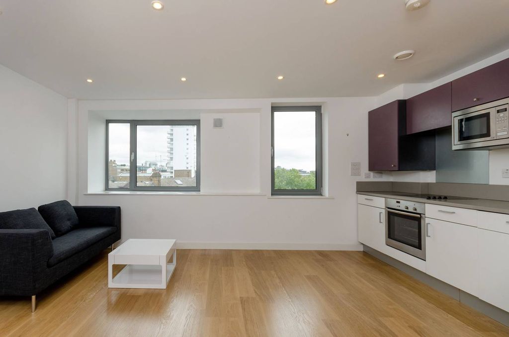 Property photo 1 of 8