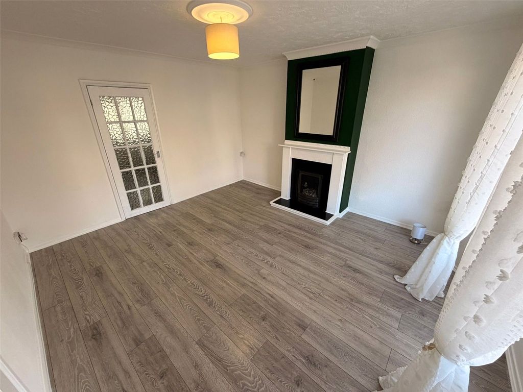 Property photo 2 of 16 Picture No. 19