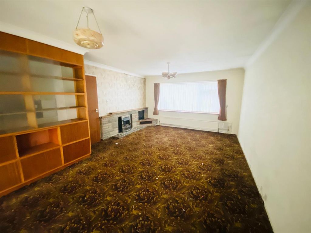 Property photo 3 of 15 (1).Jpeg