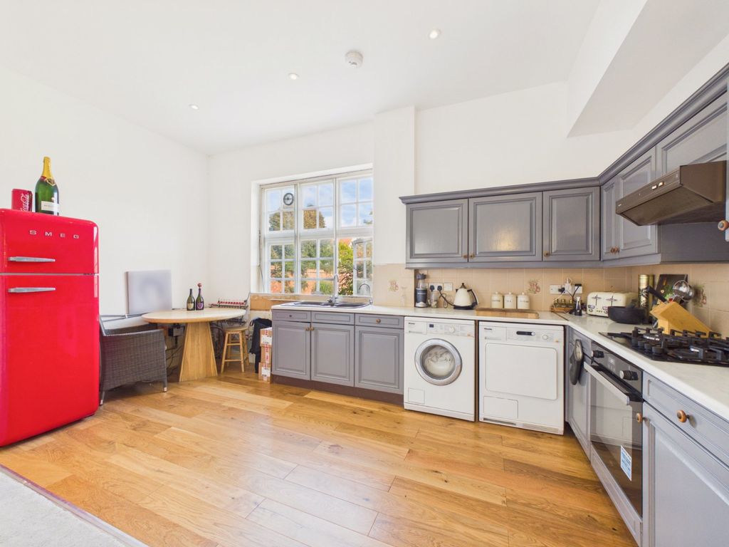Property photo 3 of 24 Kitchen