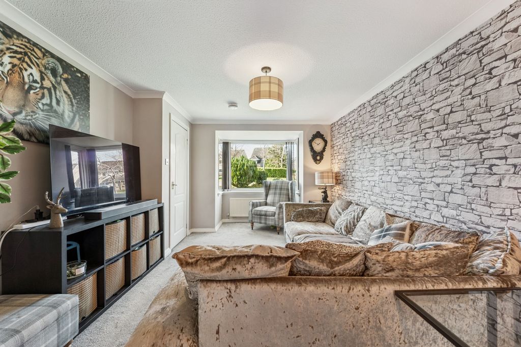 Property photo 2 of 24