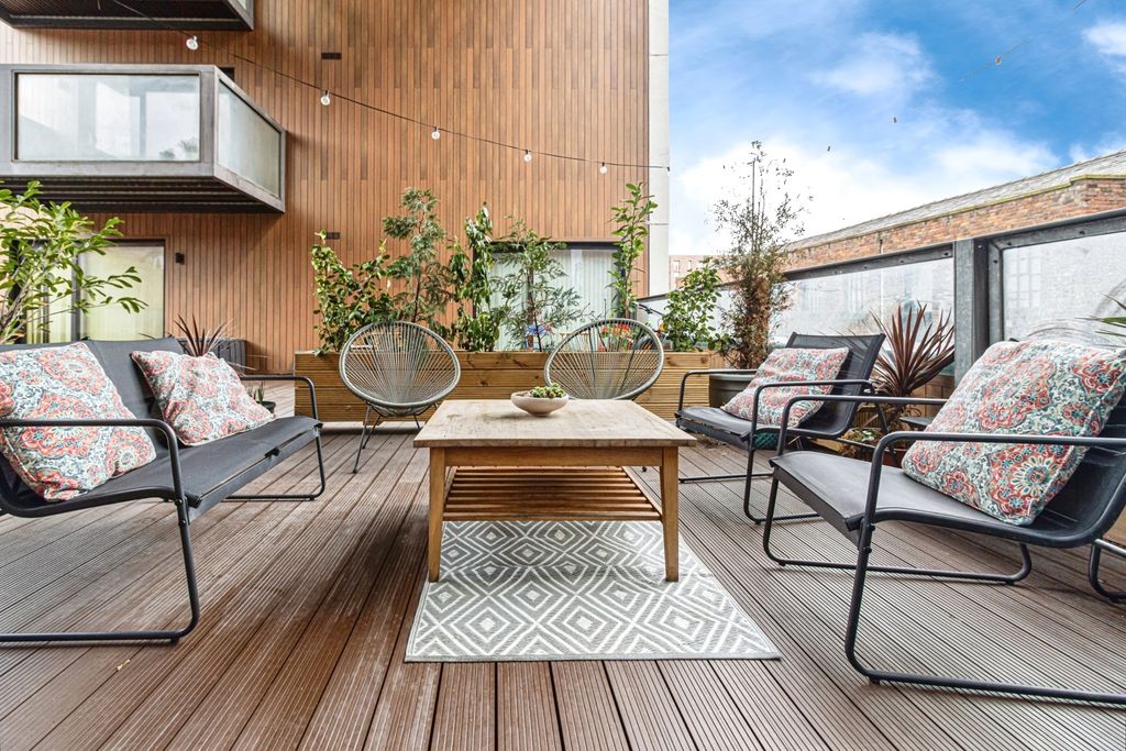 Property photo 3 of 24 Photo