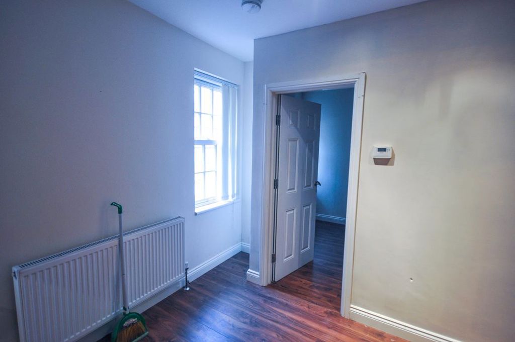 Property photo 1 of 4