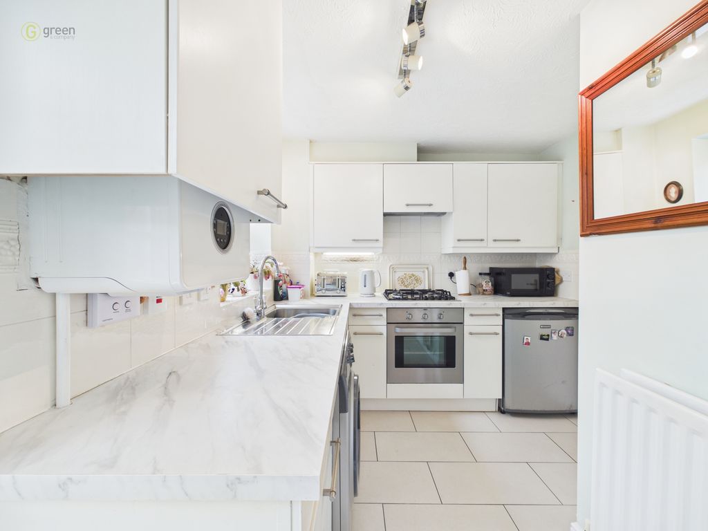 Property photo 3 of 21 Cam01698G0Pr0201Still005