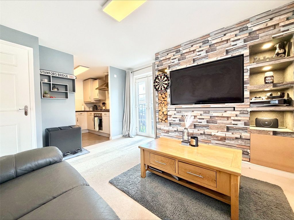 Property photo 3 of 17 Picture No. 06