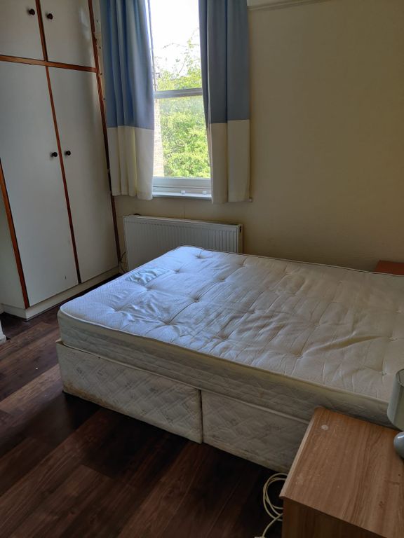 Property photo 1 of 11 Bedroom