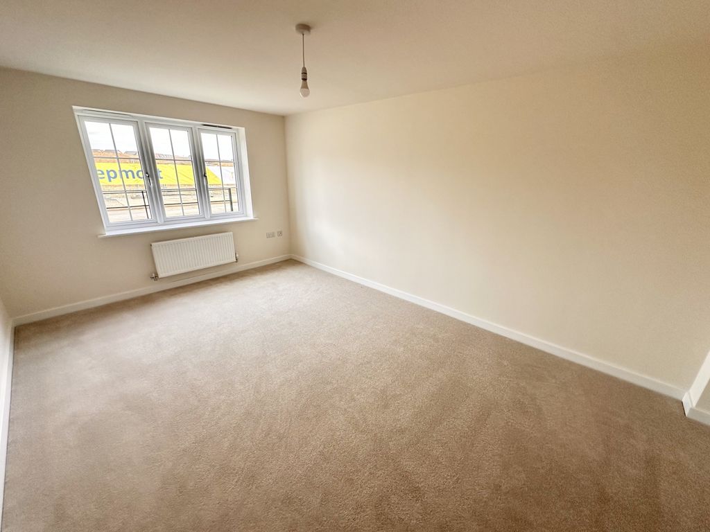 Property photo 3 of 12 Vhjt3272