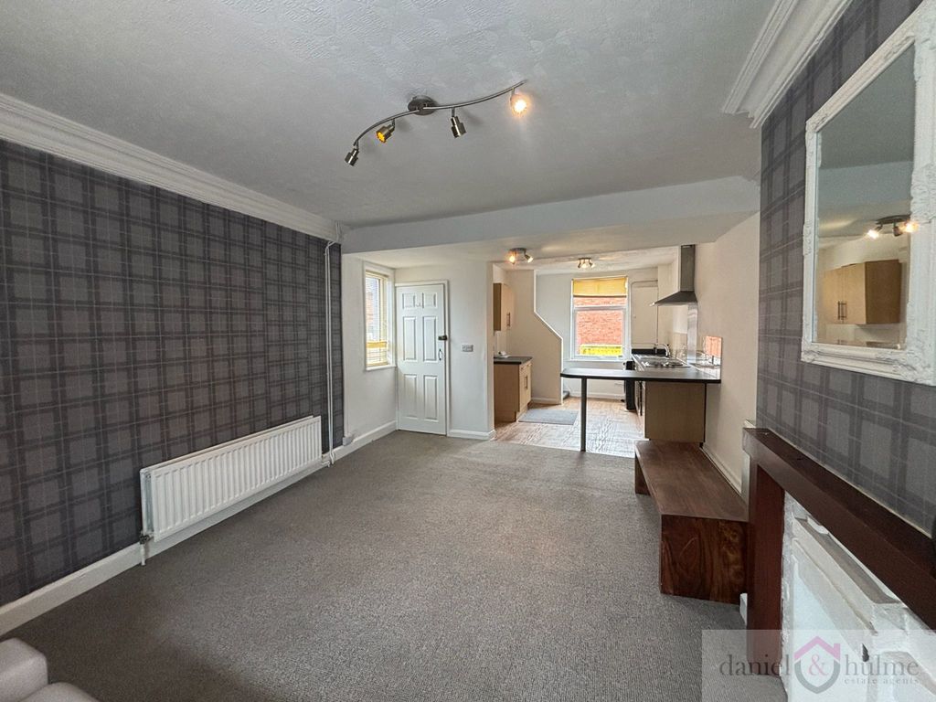 Property photo 2 of 15 bbc21343-F388-43Fc-B7Ae-20E8Bec2Ec8B