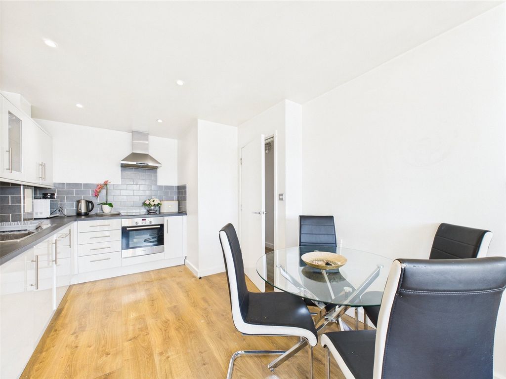 Property photo 3 of 18 Picture No. 09