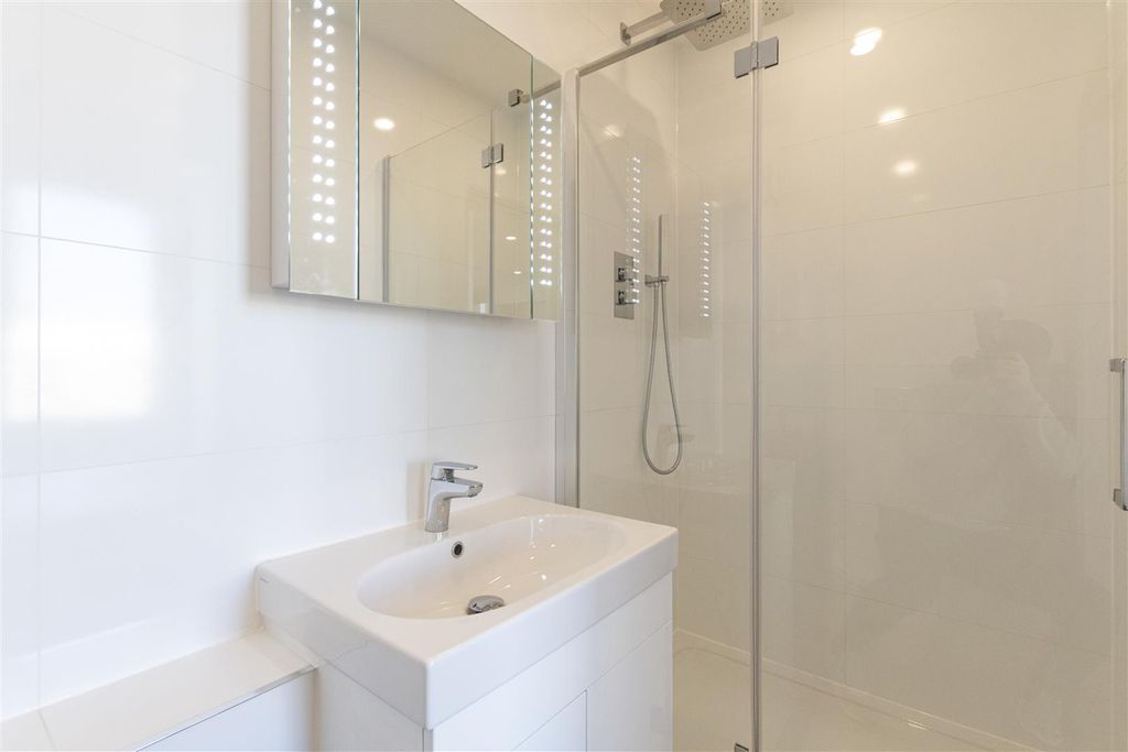 Property photo 3 of 9 Property Photo