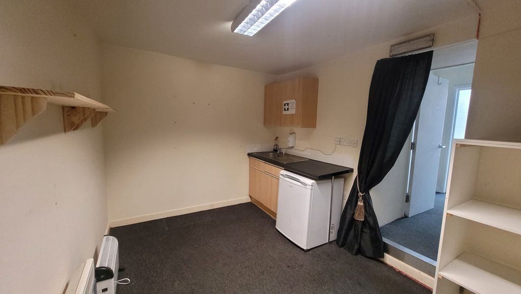 Property photo 2 of 4 Photo 5