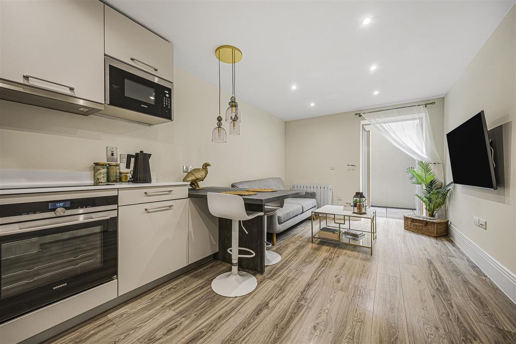 Property photo 2 of 13 Open Plan