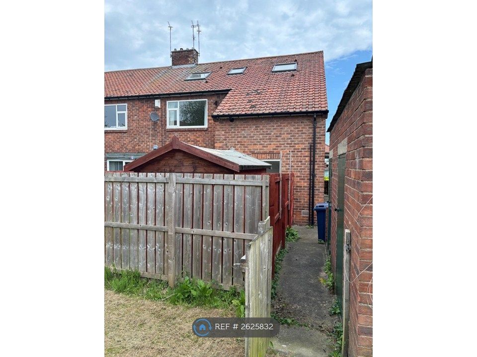 Property photo 2 of 11