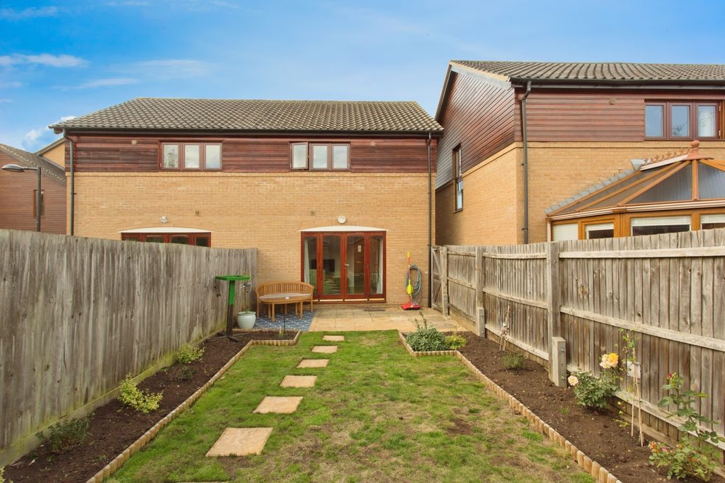 Property photo 2 of 17 Photo