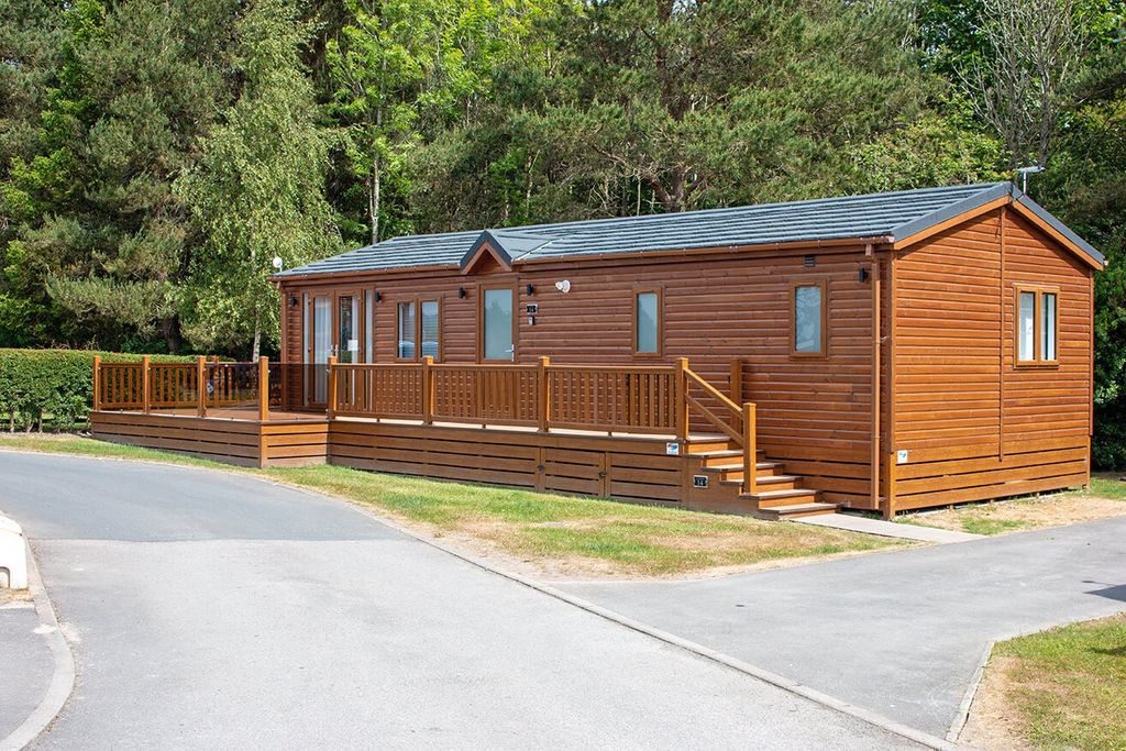 Property photo 1 of 15 4228210