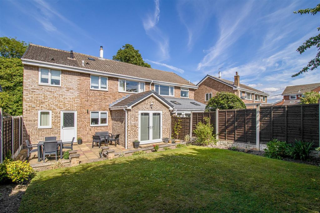 Property photo 2 of 16