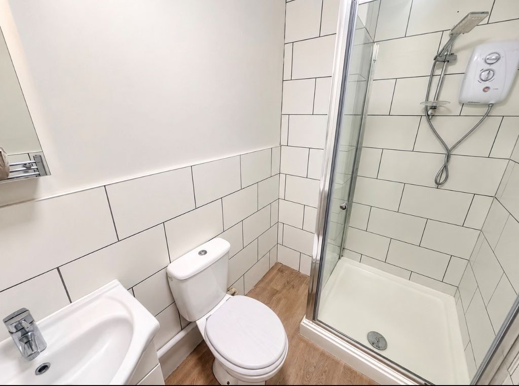 Property photo 3 of 3