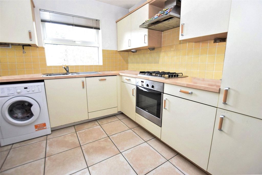Property photo 2 of 10 Picture No. 16