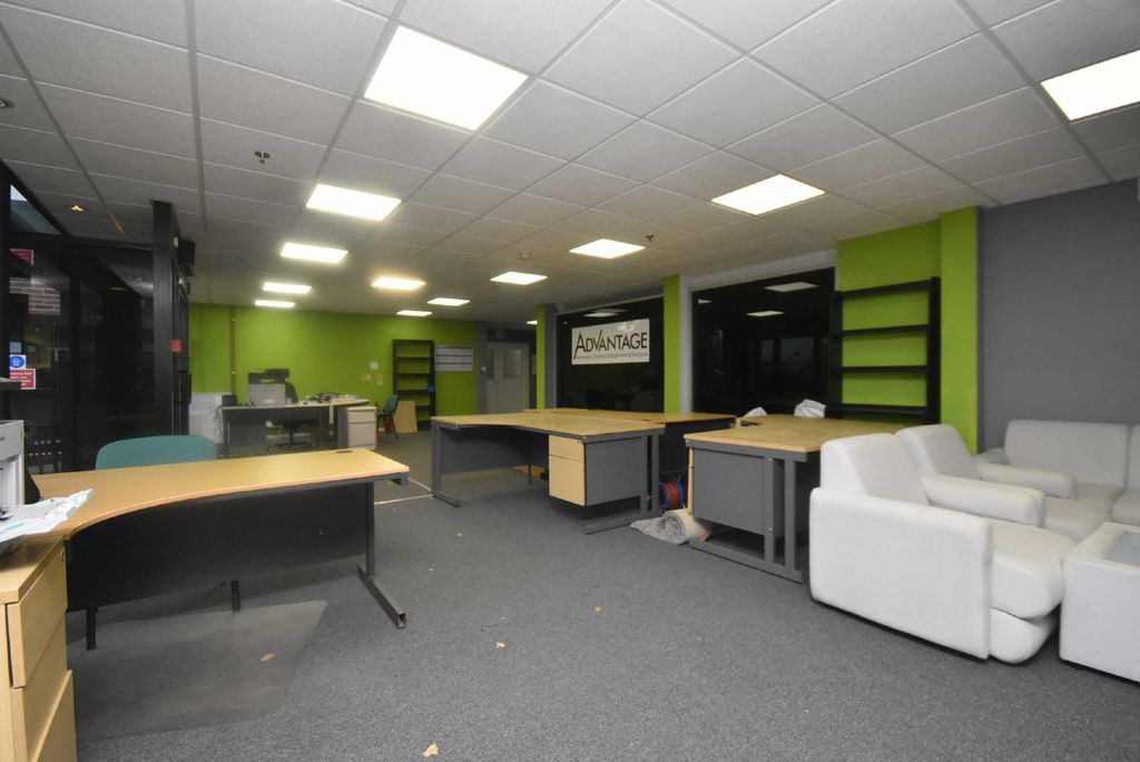 Property photo 3 of 18 Photo