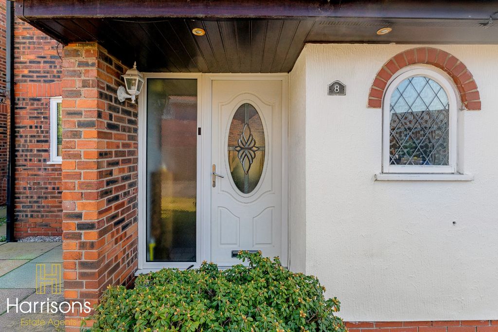 Property photo 3 of 40 4936453