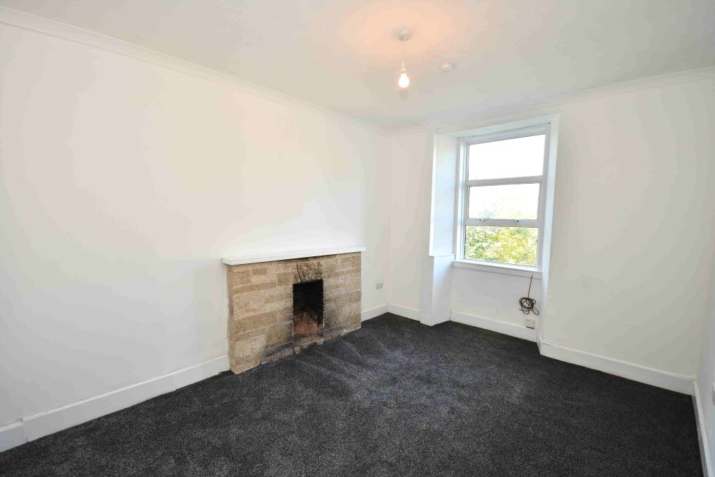 Property photo 3 of 9 Photo