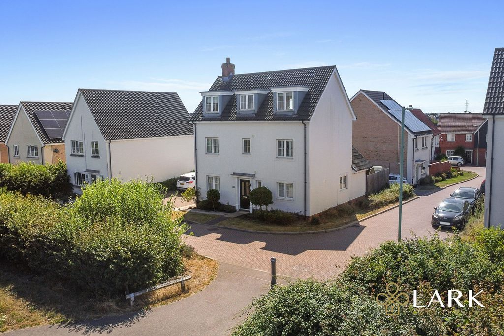 Property photo 1 of 22 Pt-Lark-14Crossbillroad-1