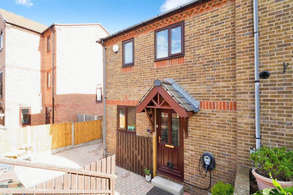 Property photo 1 of 20