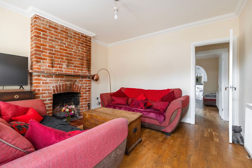 Property photo 3 of 18