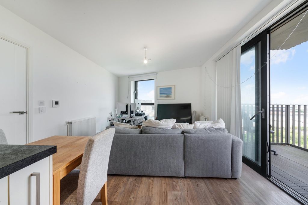 Property photo 2 of 7