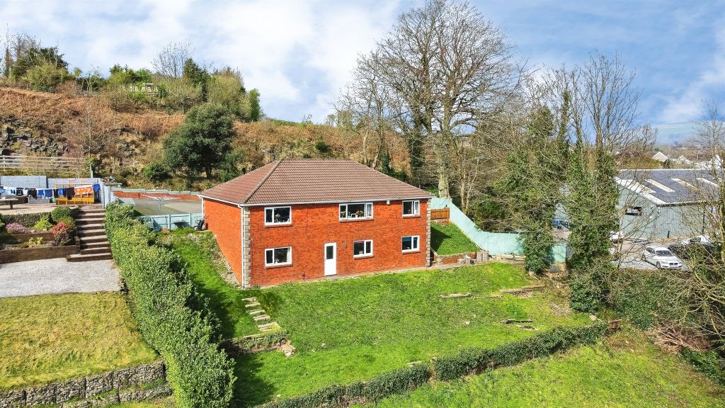 Property photo 1 of 34