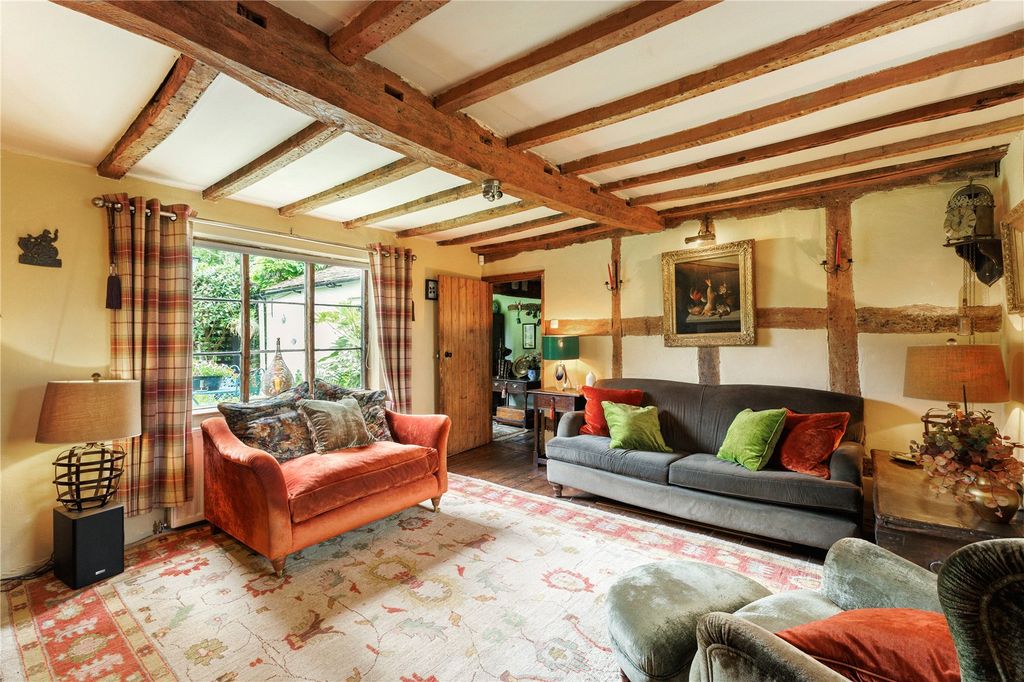 Property photo 3 of 23 Sitting Room
