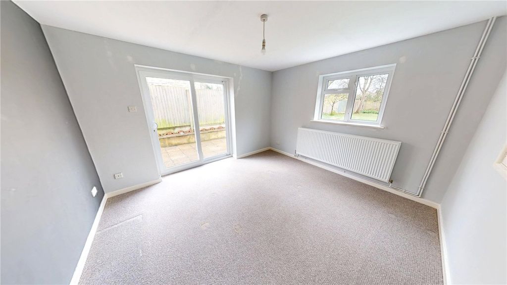 Property photo 3 of 14 Picture No. 05