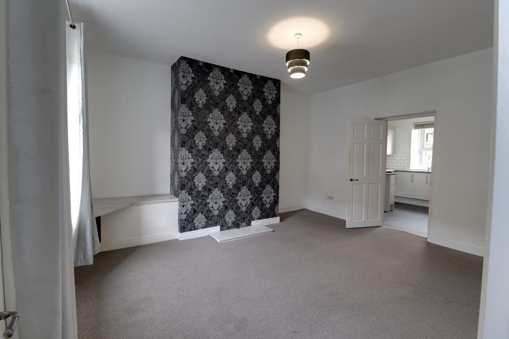 Property photo 2 of 11 Living Room 1