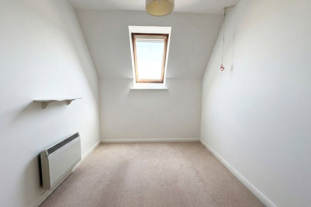 Additional image 8 of 2 bed flat for saleThe Street, East Preston, Littlehampton, West Sussex BN16