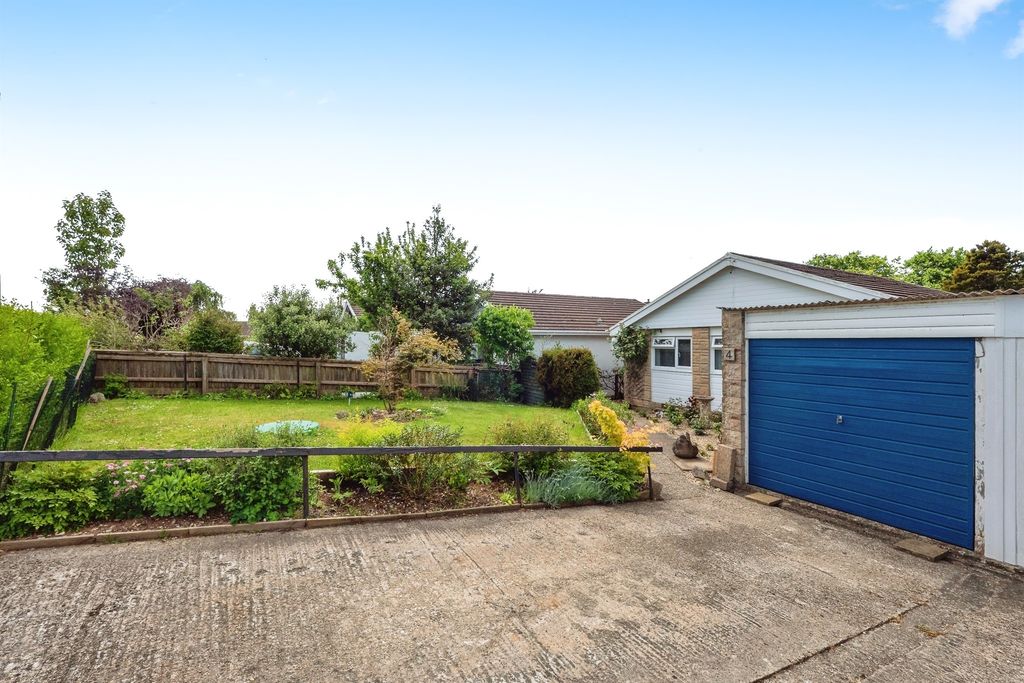 Property photo 3 of 17