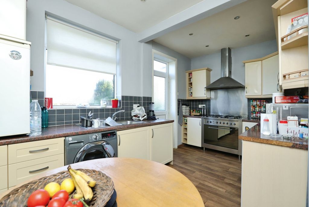Property photo 2 of 12 Pbox-Img.Jpg