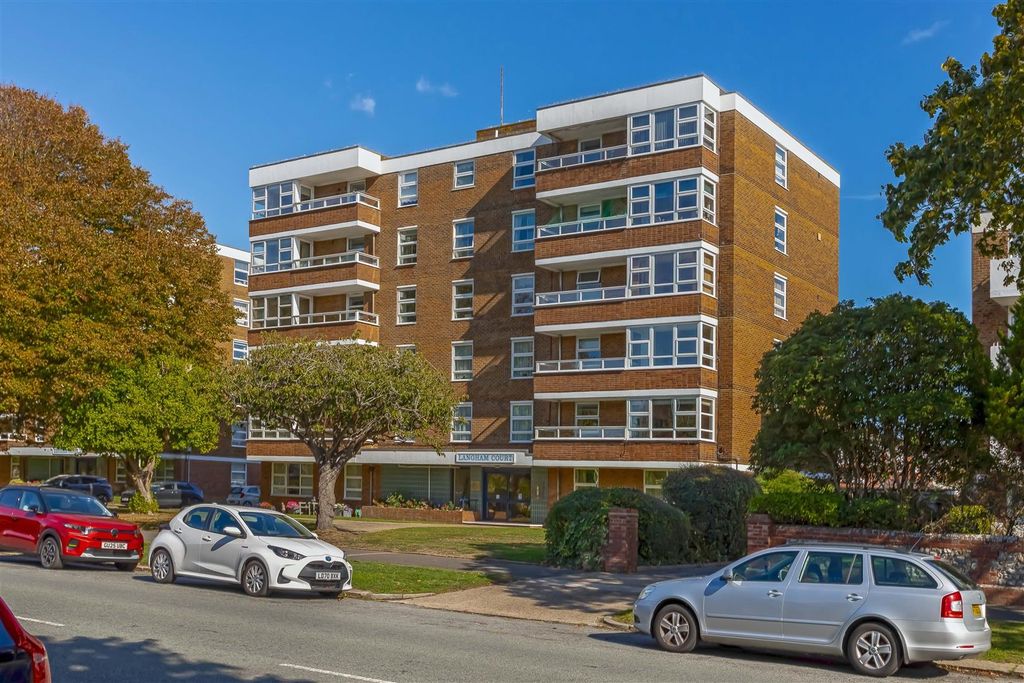Property photo 1 of 7 Langham Court.Jpg
