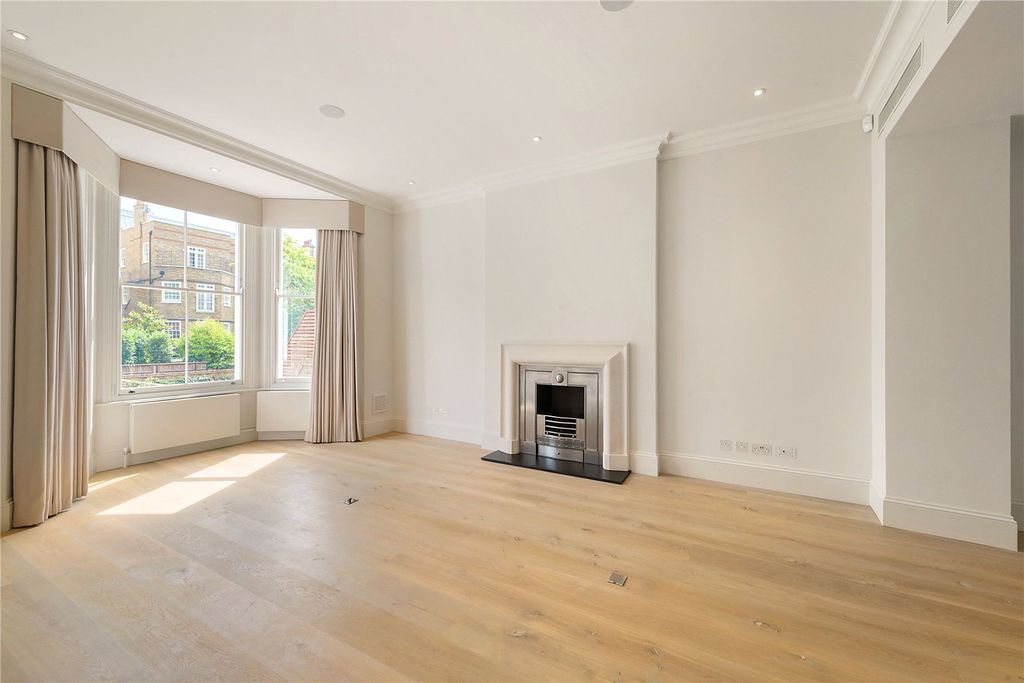 Property photo 3 of 11 Reception Room