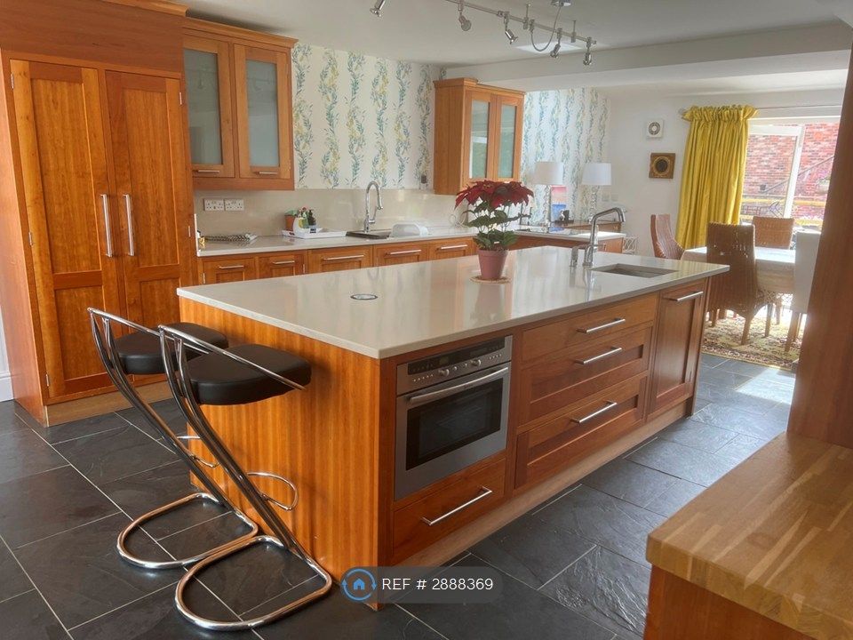 Property photo 1 of 28 Kitchen