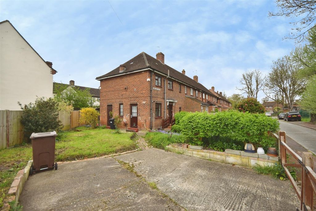 Property photo 2 of 13