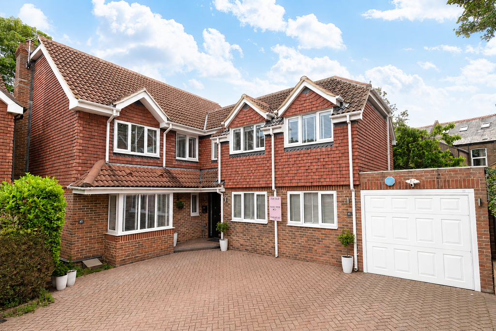 Property photo 1 of 52