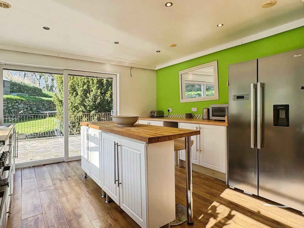 Property photo 2 of 29 4978985