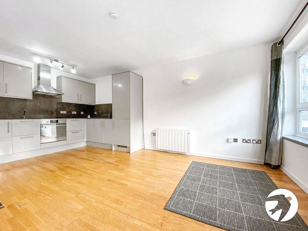 Property photo 3 of 6 Picture No. 15