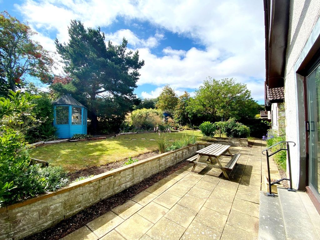 Property photo 2 of 22