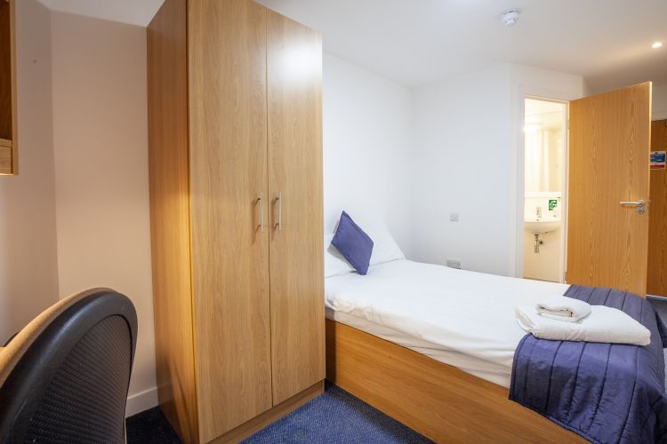 Property photo 2 of 7 310383