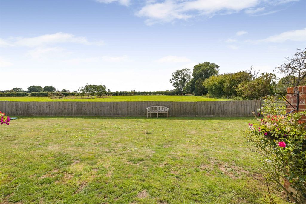 Property photo 3 of 21